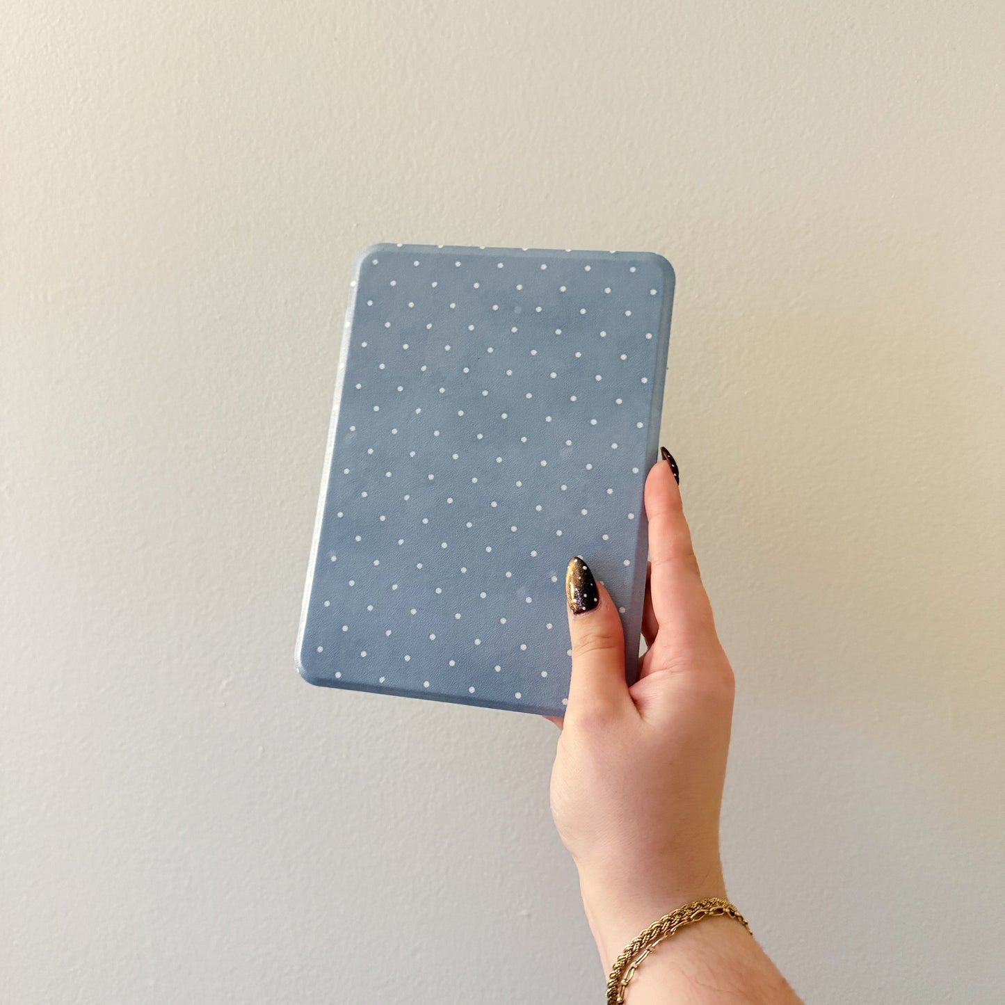 clear-back kindle case